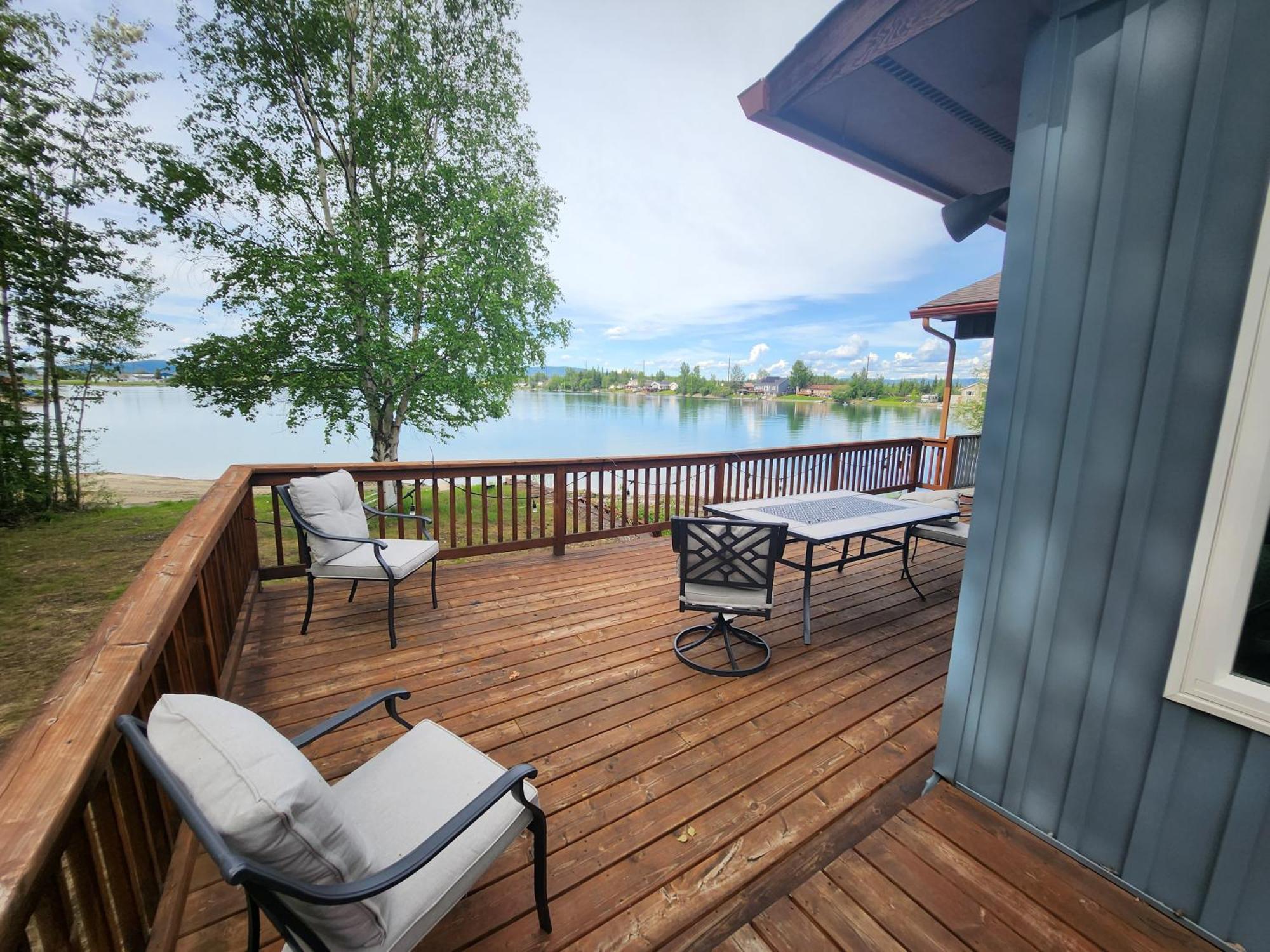 Hidden Lakefront Villa Фербанкс Екстер'єр фото
